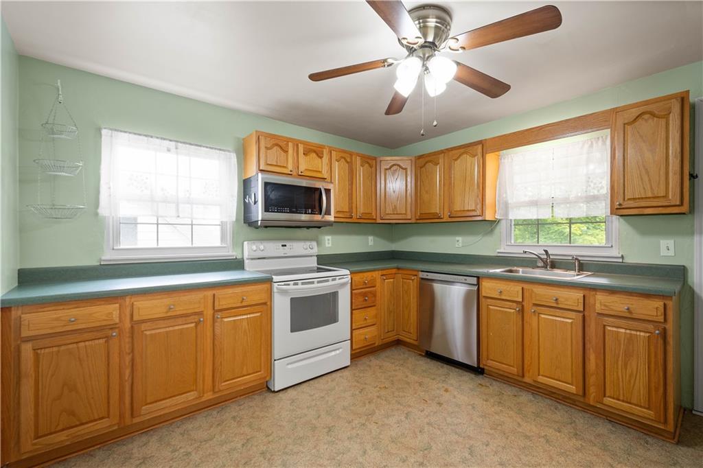 1853 Montour St Extension Coraopolis, PA 15108 - Photo 7 of 39