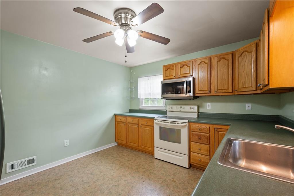 1853 Montour St Extension Coraopolis, PA 15108 - Photo 8 of 39