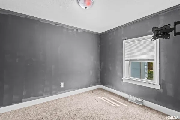$124,900 | 411 South 5th Street, Auburn, IL 62615
