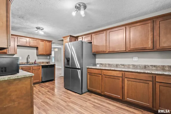 $124,900 | 411 South 5th Street, Auburn, IL 62615