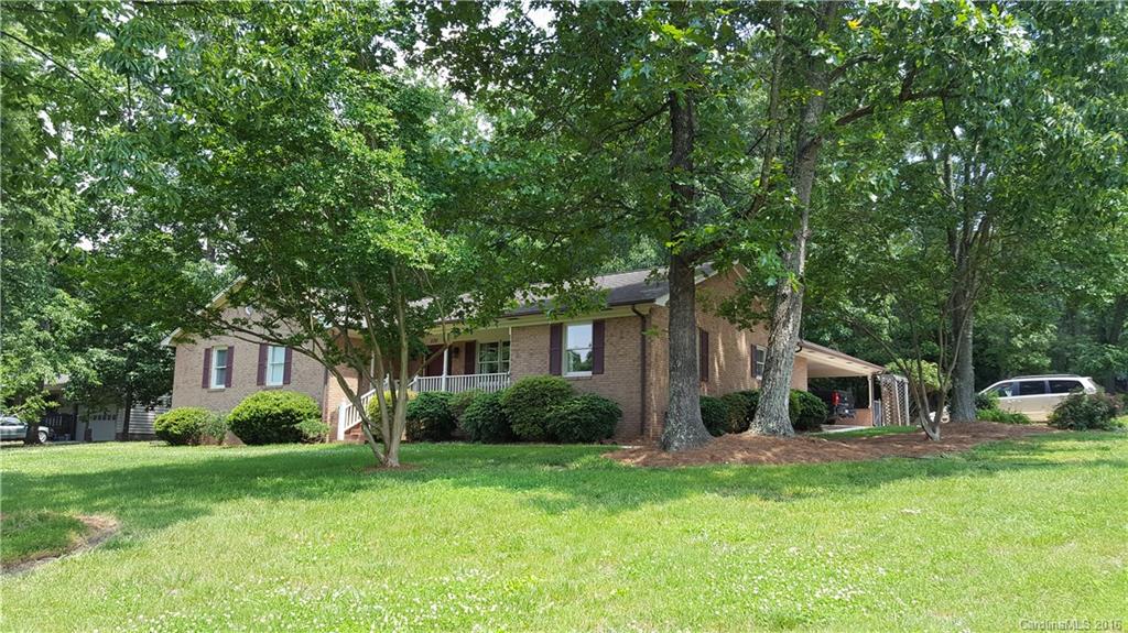 1130 Foxberry Road Lincolnton, NC 28092 - Photo 17 of 22 a front view of house with yard and green space