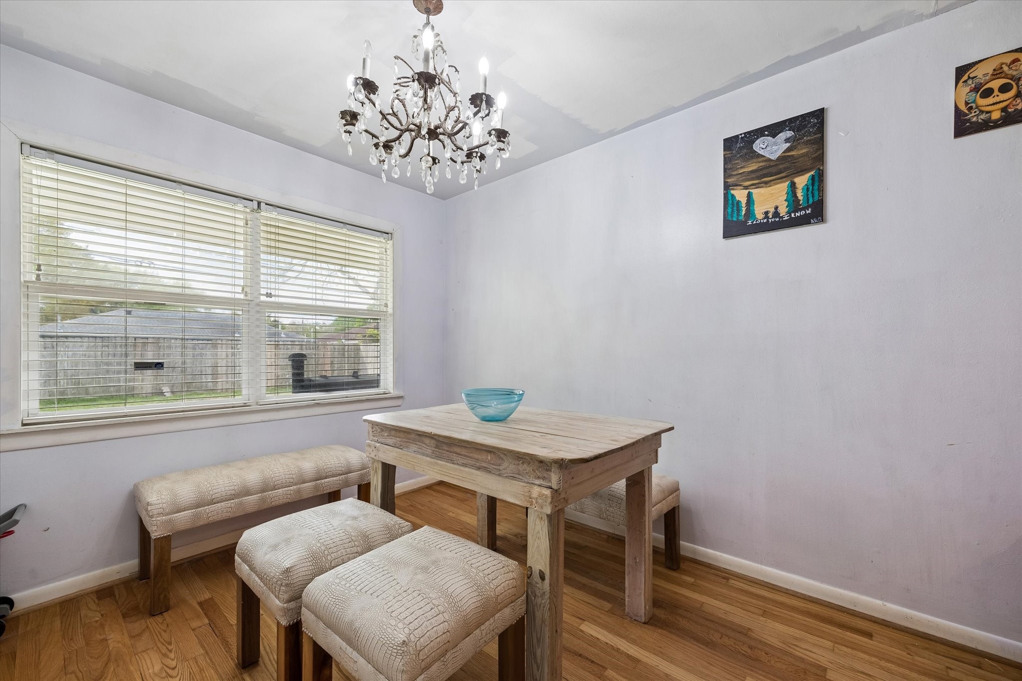 6821 Leader Street Houston, TX 77074 - Photo 6 of 14 a dining room with furniture and window