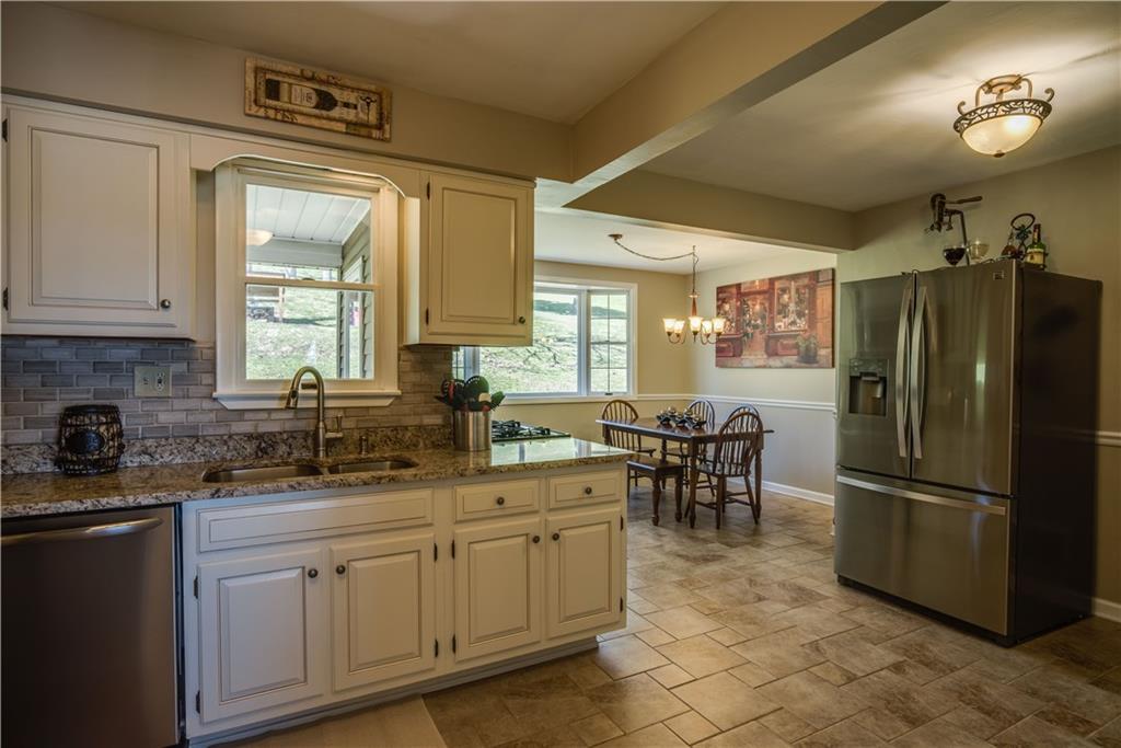 4422 Mt Troy Rd Extension Pittsburgh, PA 15214 - Photo 7 of 25 Kitchen