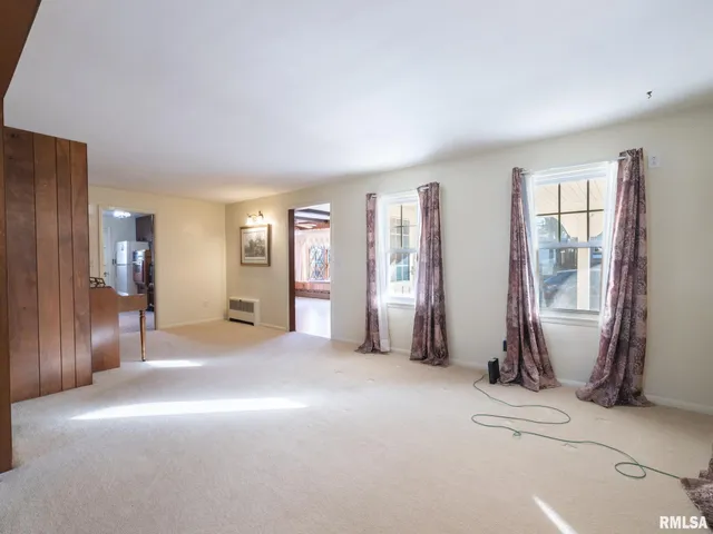 $194,900 | 209 East Cruger Avenue, Eureka, IL 61530