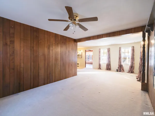 $194,900 | 209 East Cruger Avenue, Eureka, IL 61530