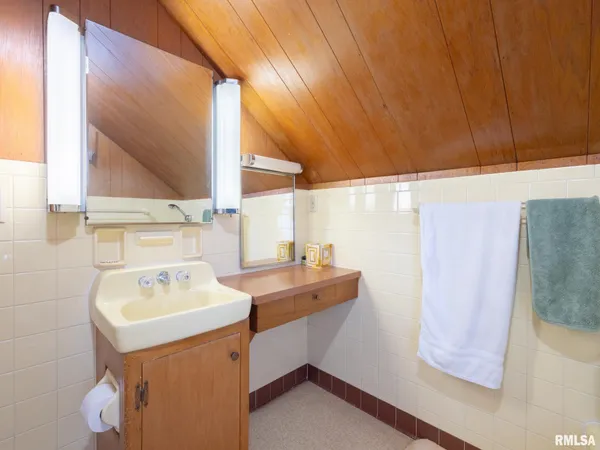 $194,900 | 209 East Cruger Avenue, Eureka, IL 61530