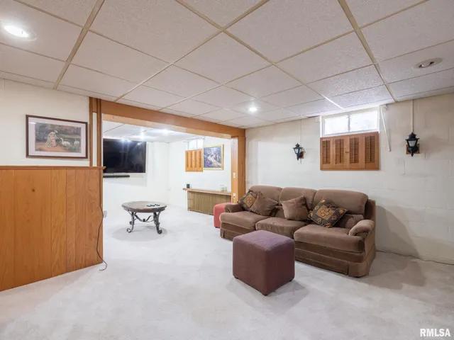 $194,900 | 209 East Cruger Avenue, Eureka, IL 61530