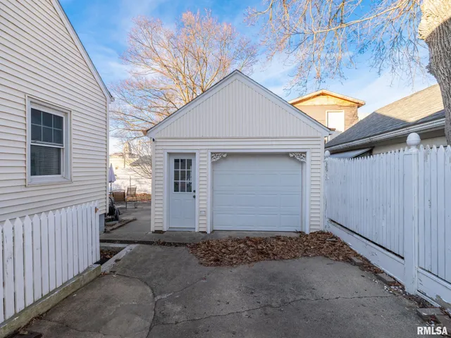 $194,900 | 209 East Cruger Avenue, Eureka, IL 61530