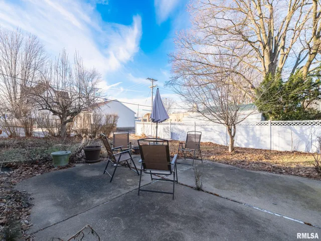 $194,900 | 209 East Cruger Avenue, Eureka, IL 61530