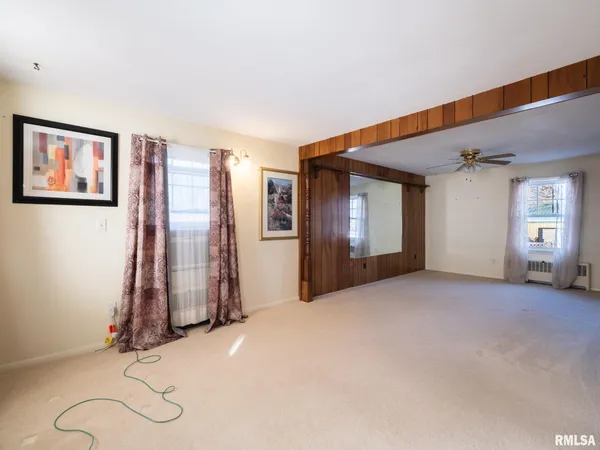 $194,900 | 209 East Cruger Avenue, Eureka, IL 61530