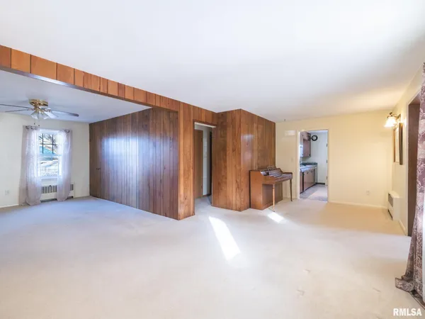 $194,900 | 209 East Cruger Avenue, Eureka, IL 61530