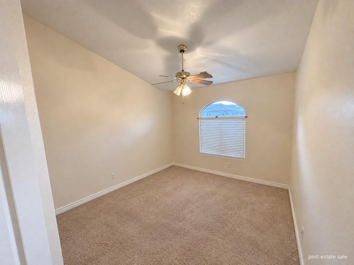 341 South Parkside Circle St. George, UT 84770 - Photo 22 of 29 22 - Bedroom 3 Items Removed