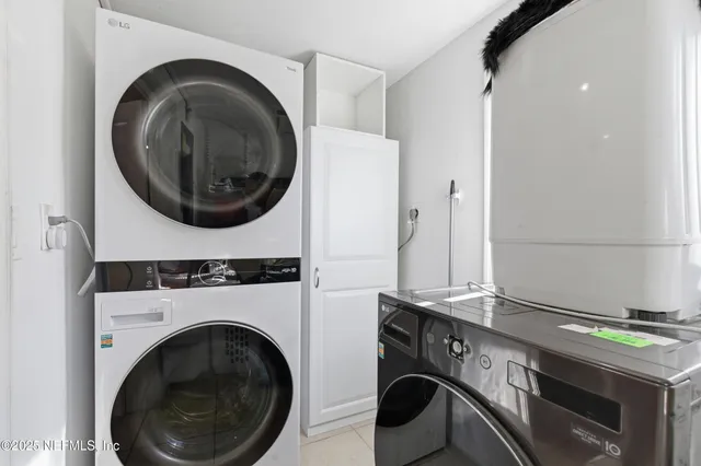 $300,000 | 3227 Red Oak Drive, Jacksonville, FL 32277