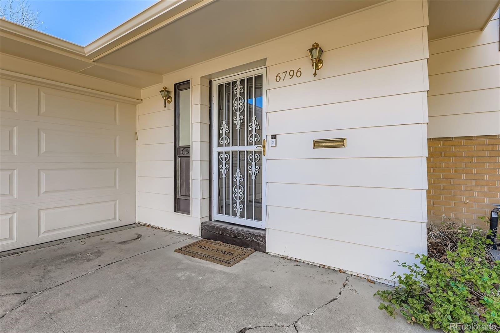 6796 East Exposition Avenue Denver, CO 80224 - Photo 4 of 38