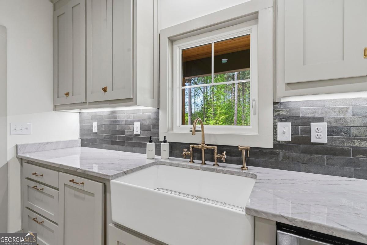 1351 Aqua Road Madison, GA 30650 - Photo 18 of 46