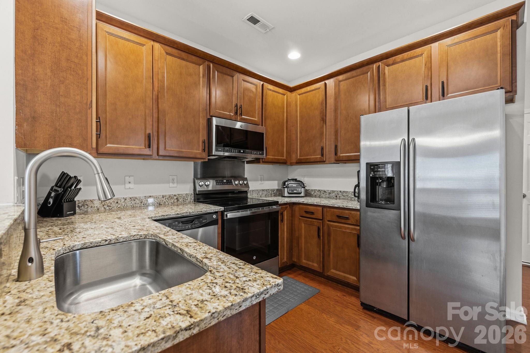 5505 Tipperlinn Way Charlotte, NC 28278 - Photo 6 of 39