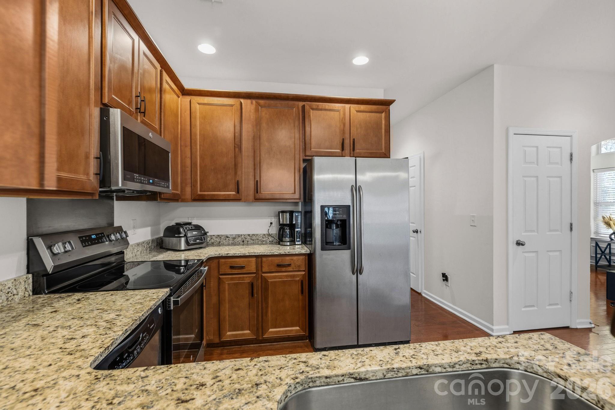 5505 Tipperlinn Way Charlotte, NC 28278 - Photo 8 of 39