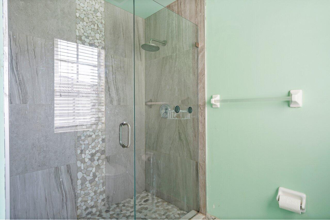 6665 Ashburn Road Lake Worth, FL 33467 - Photo 27 of 50 033-6665AshburnRoad-LakeWorth-FL-33467-S
