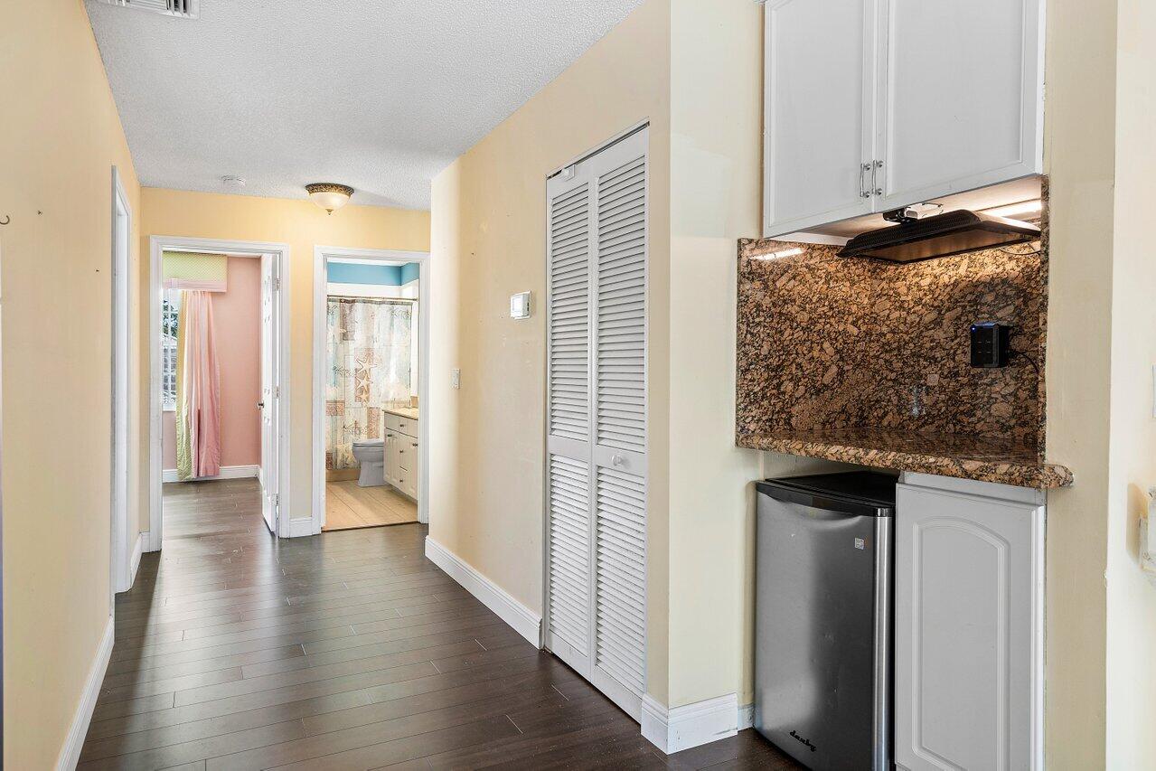 6665 Ashburn Road Lake Worth, FL 33467 - Photo 30 of 50 024-6665AshburnRoad-LakeWorth-FL-33467-S