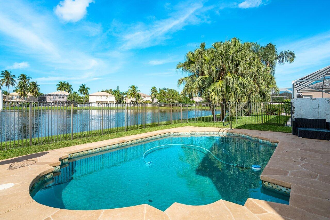 6665 Ashburn Road Lake Worth, FL 33467 - Photo 4 of 50 039-6665AshburnRoad-LakeWorth-FL-33467-S