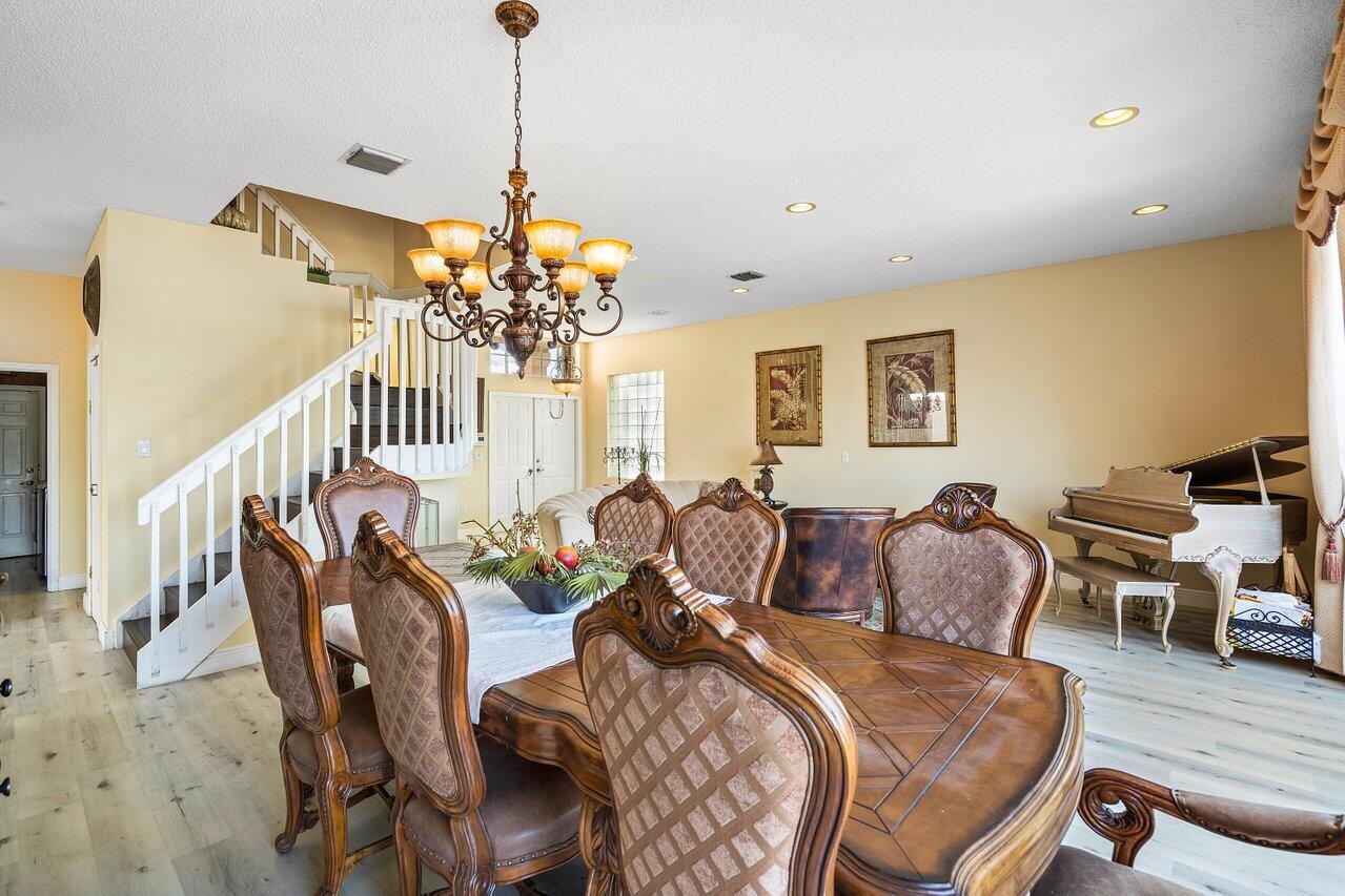 6665 Ashburn Road Lake Worth, FL 33467 - Photo 7 of 50 010-6665AshburnRoad-LakeWorth-FL-33467-S