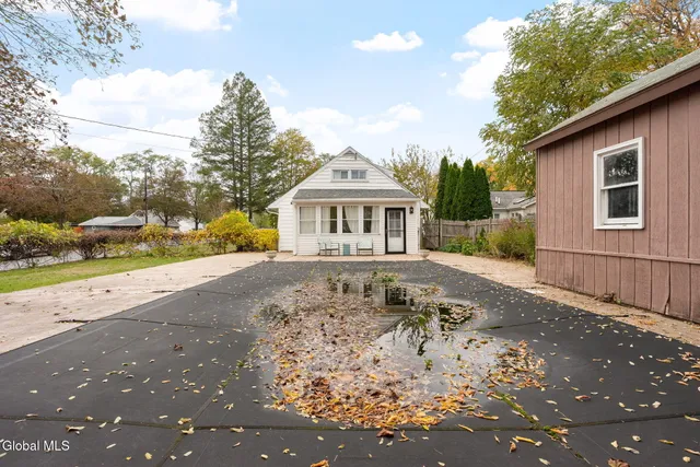 $299,900 | 1097 Deforest Street, Rotterdam, NY 12303