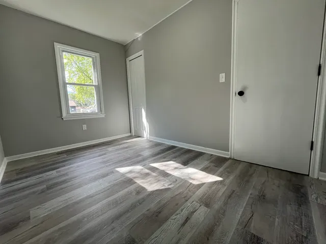 $239,900 | 836 South Sumner Avenue, Aurora, IL 60505