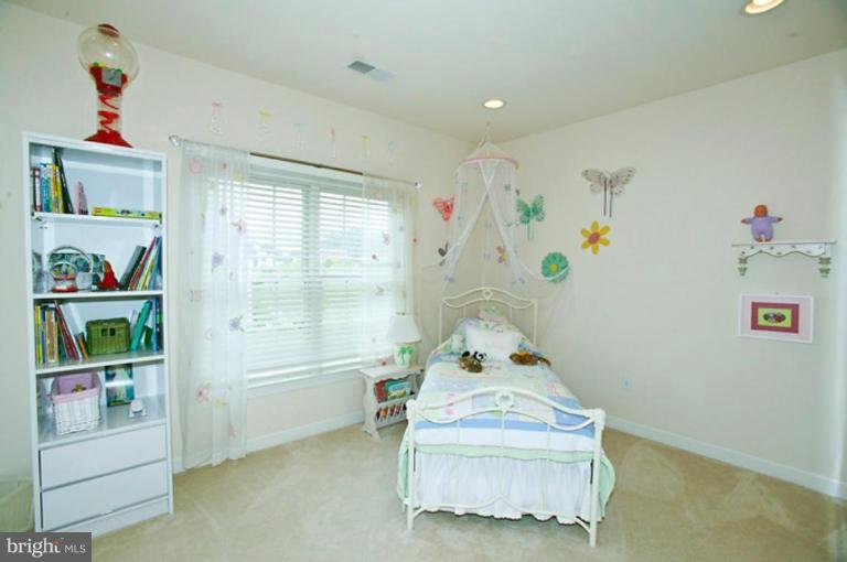 709 Childs Point Road Annapolis, MD 21401 - Photo 18 of 26 Bedroom #3