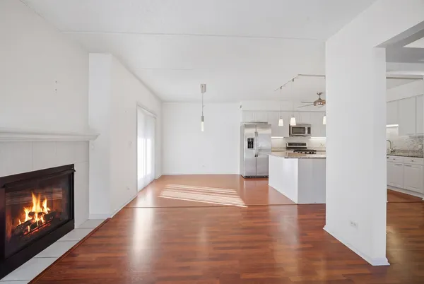 $375,000 | 115 North Clifton Avenue, Unit 103, Park Ridge, IL 60068