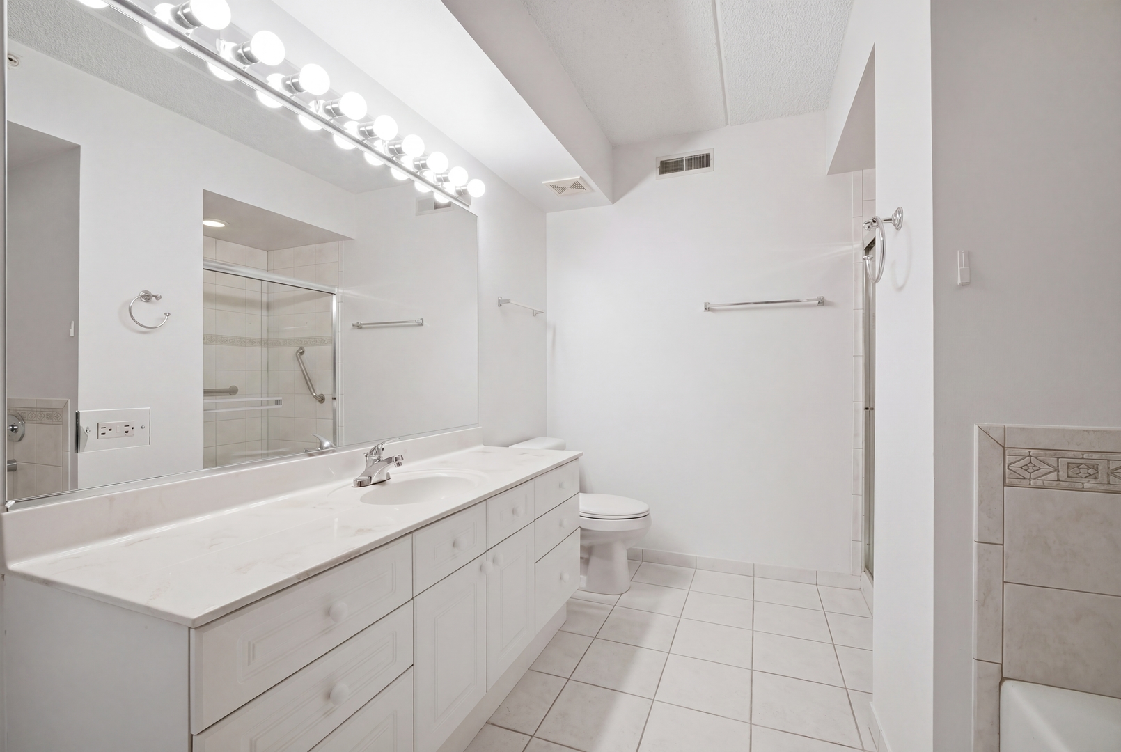 115 North Clifton Avenue, Unit 103 Park Ridge, IL 60068 - Photo 24 of 31