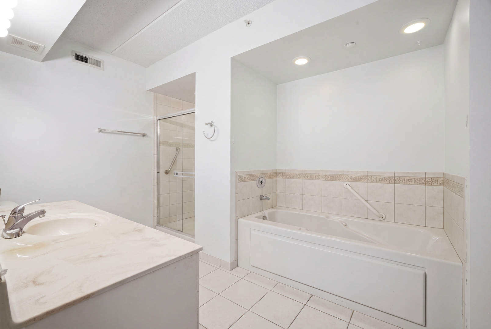 115 North Clifton Avenue, Unit 103 Park Ridge, IL 60068 - Photo 26 of 31