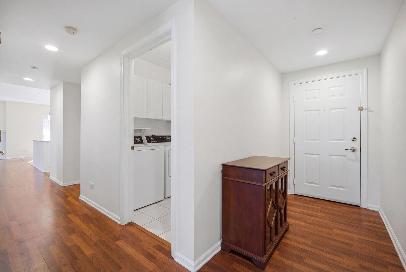 115 North Clifton Avenue, Unit 103 Park Ridge, IL 60068 - Photo 4 of 31