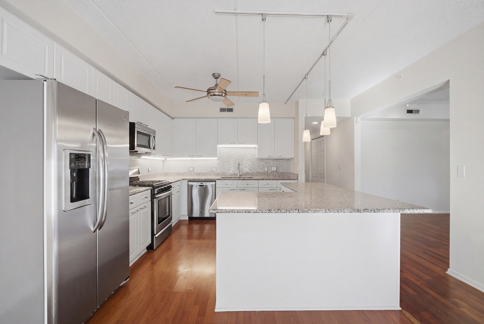 115 North Clifton Avenue, Unit 103 Park Ridge, IL 60068 - Photo 8 of 31