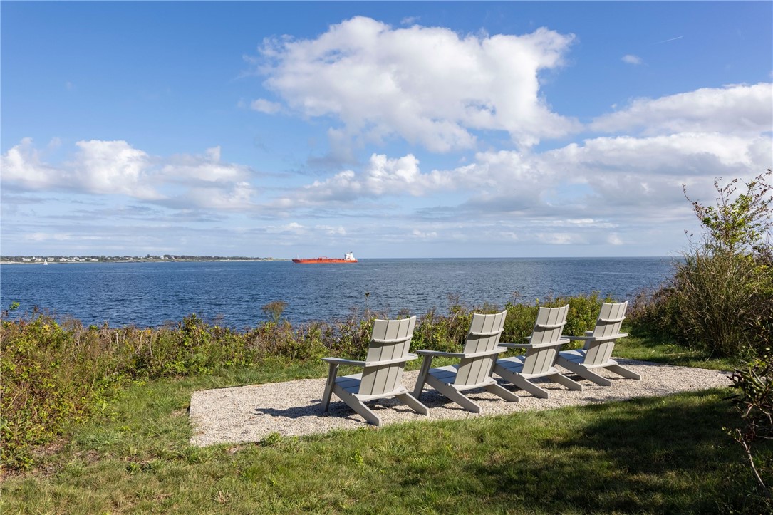 601 Beavertail Road Jamestown, RI 02835 - Photo 2 of 34