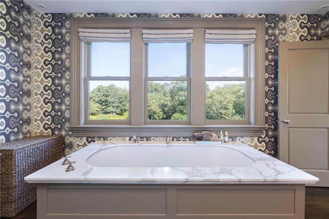 601 Beavertail Road Jamestown, RI 02835 - Photo 28 of 34