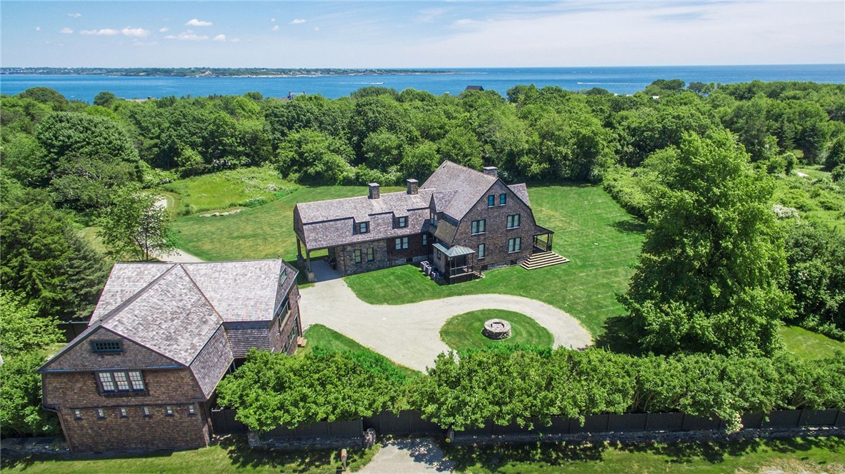 601 Beavertail Road Jamestown, RI 02835 - Photo 3 of 34