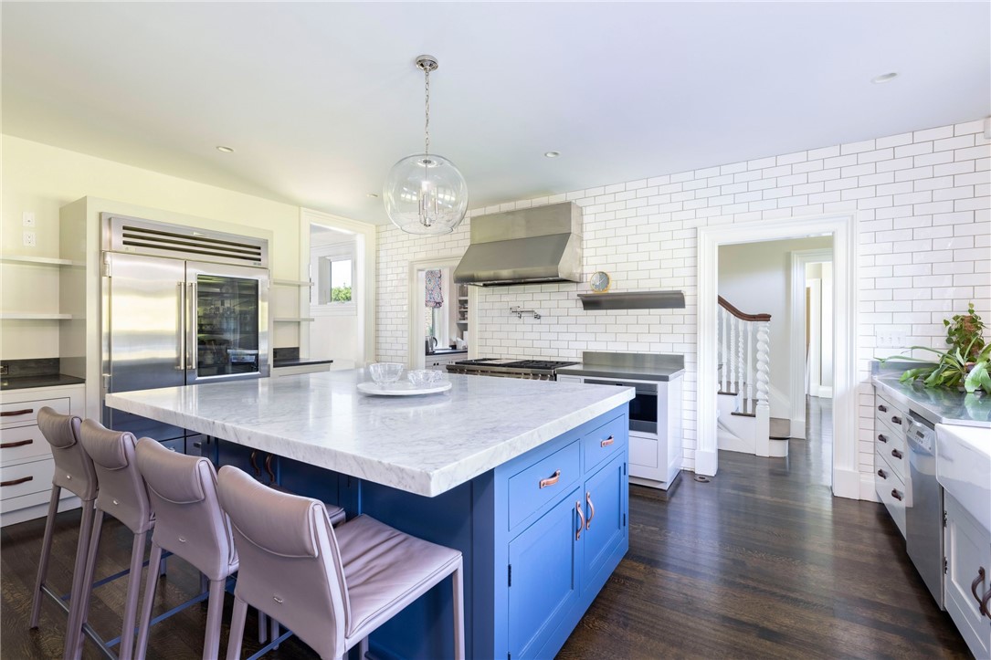 601 Beavertail Road Jamestown, RI 02835 - Photo 7 of 34