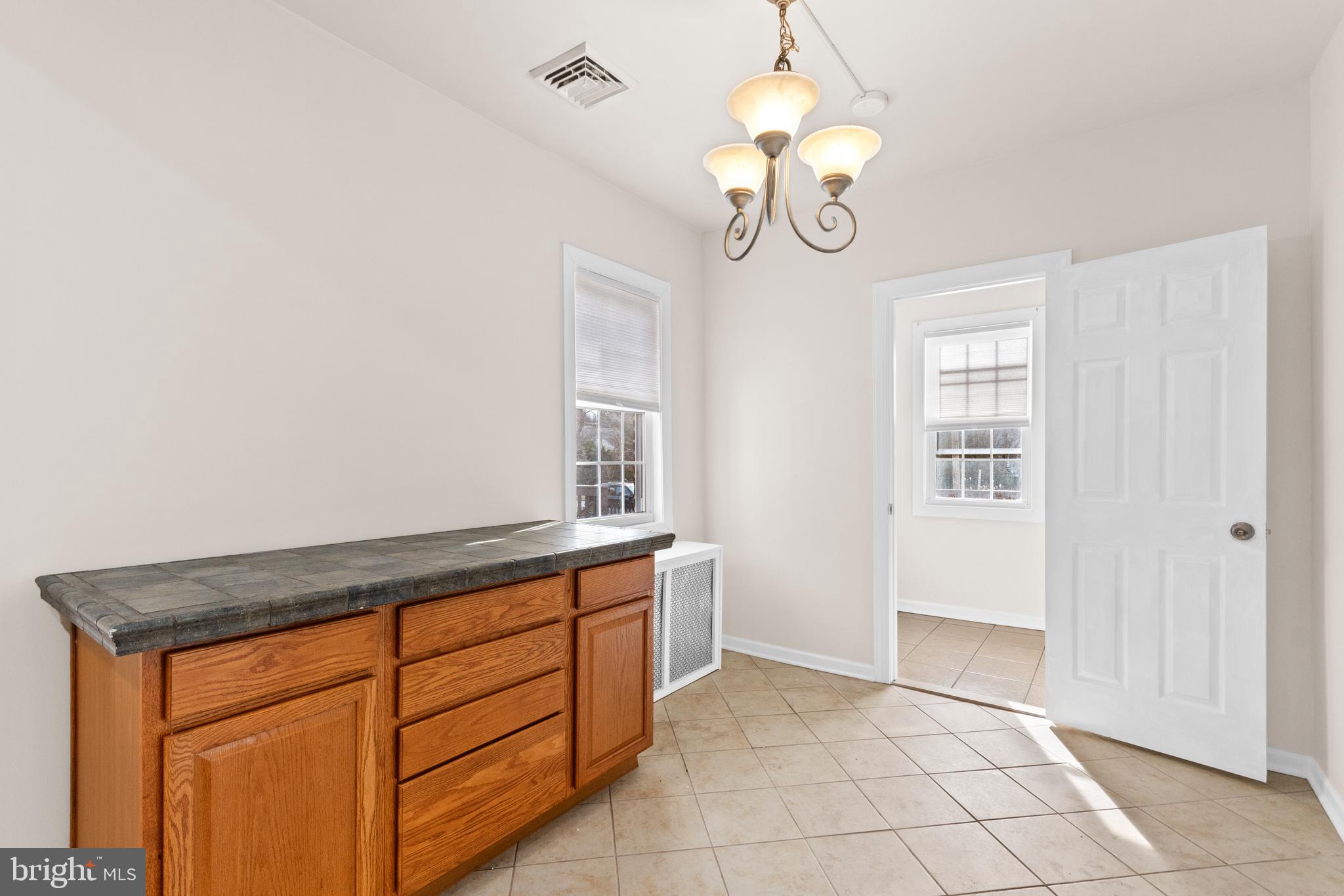 539 Laurel Road Laurel Springs, NJ 08021 - Photo 13 of 35 Eat in Kitchen