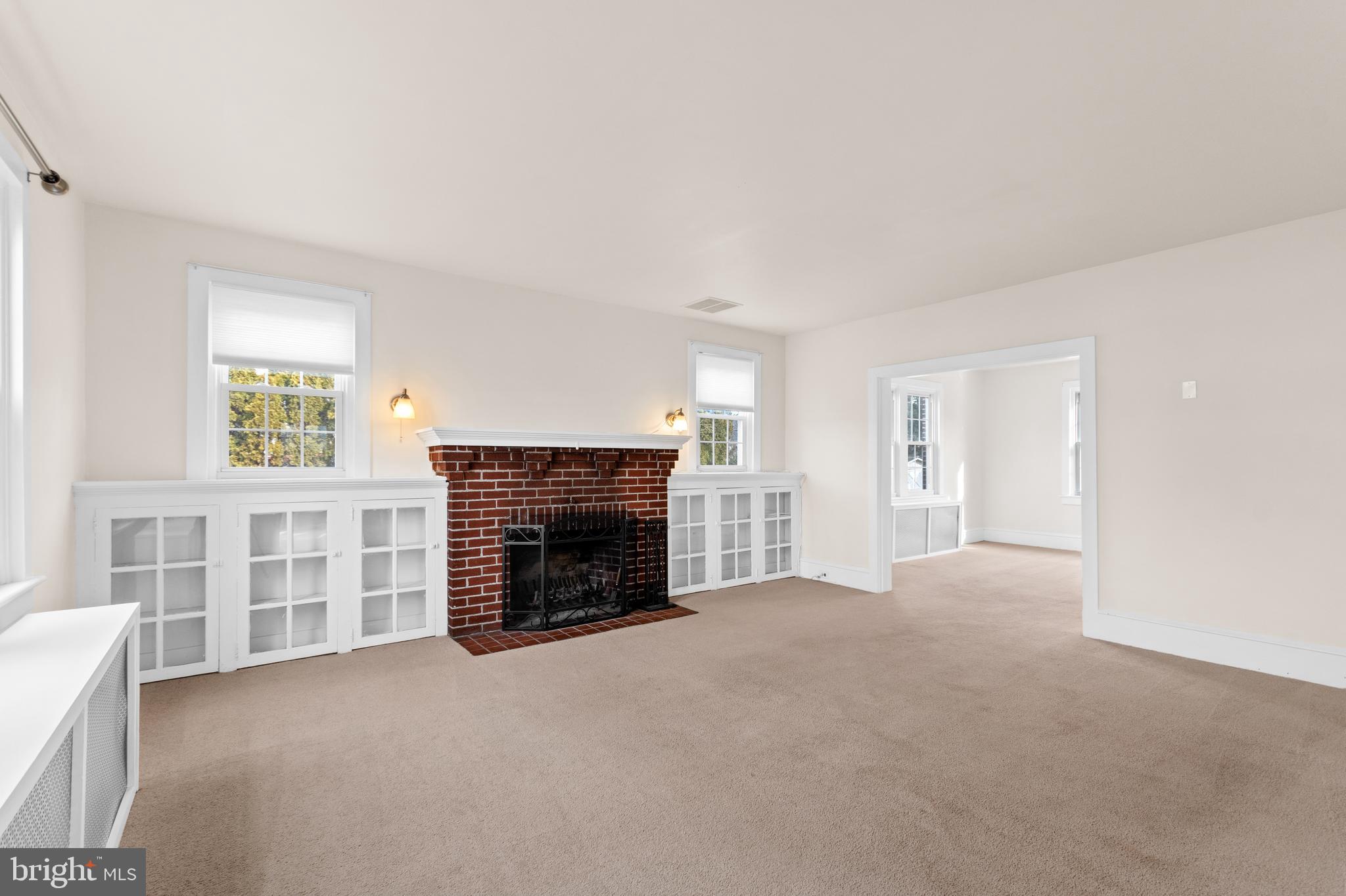 539 Laurel Road Laurel Springs, NJ 08021 - Photo 8 of 35 Living room