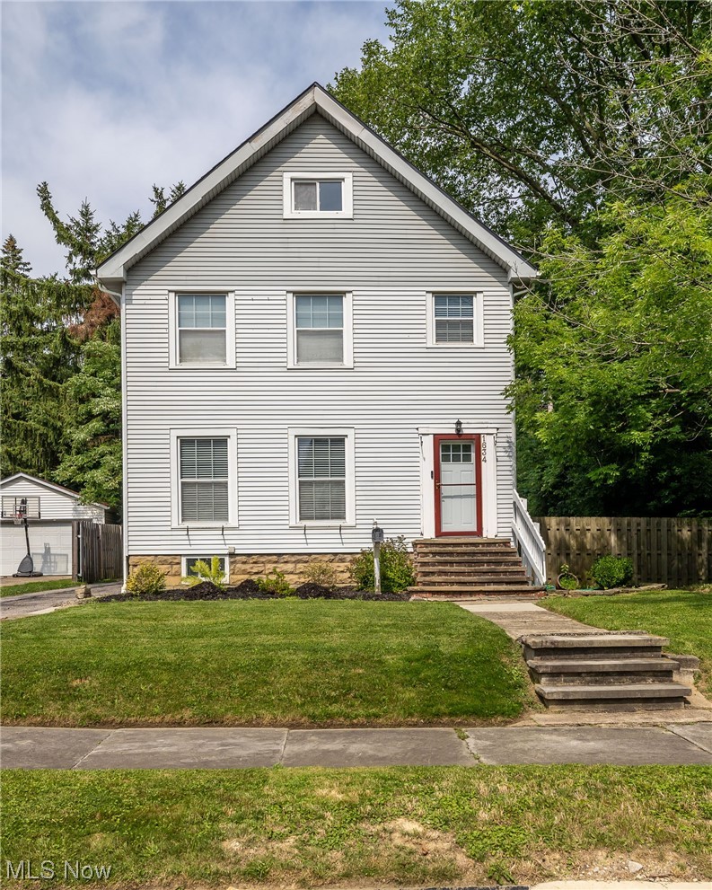 1634 Maple Road Cleveland Heights, OH 44121 - Photo 2 of 35