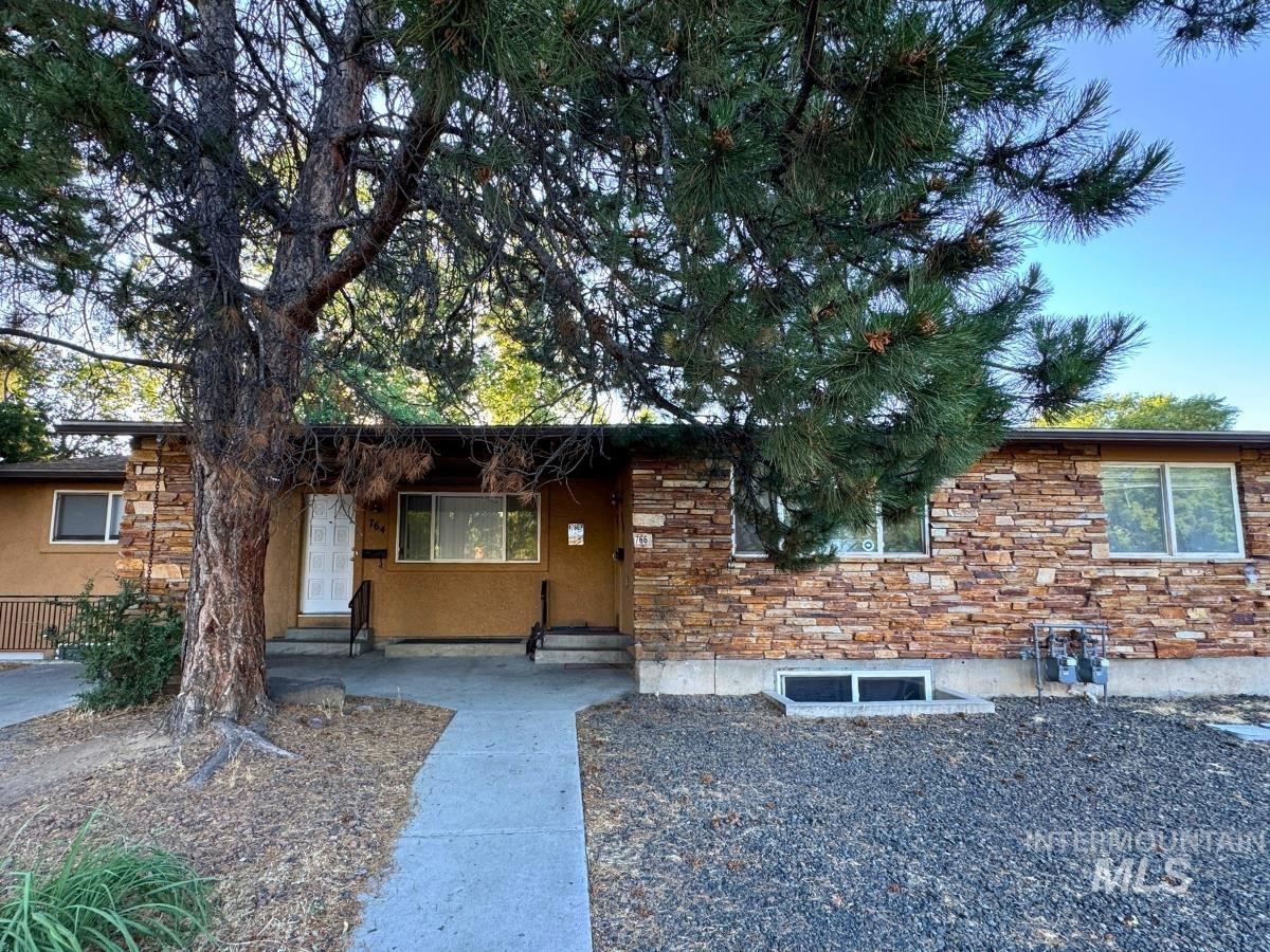764 South Curtis Road Boise, ID 83705 - Photo 2 of 10