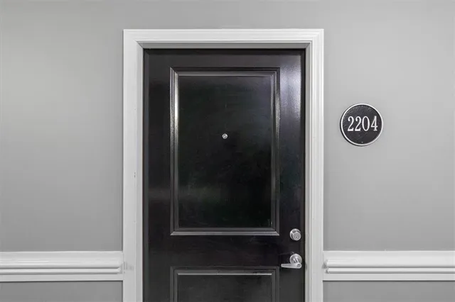 $235,000 | 2980 Baltimore Avenue, Unit 2204, Kansas City, MO 64108