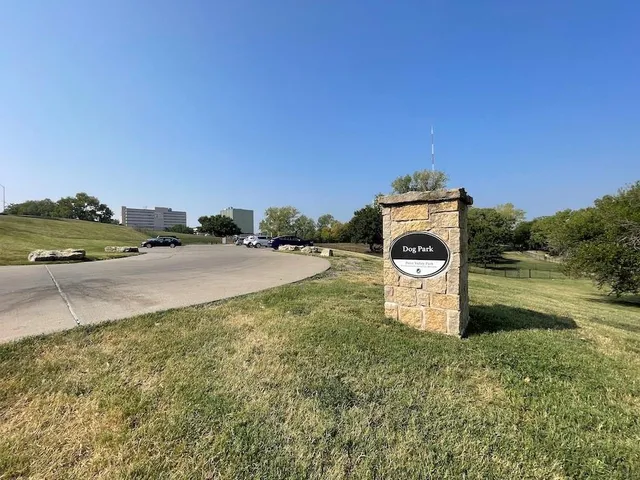 $235,000 | 2980 Baltimore Avenue, Unit 2204, Kansas City, MO 64108