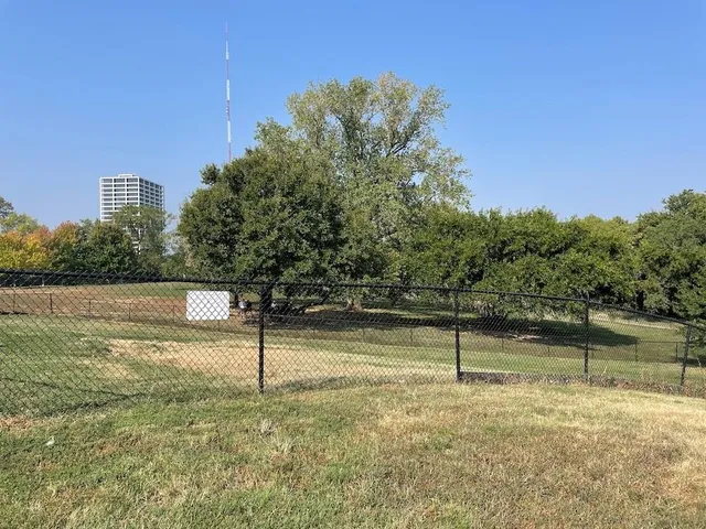 $235,000 | 2980 Baltimore Avenue, Unit 2204, Kansas City, MO 64108