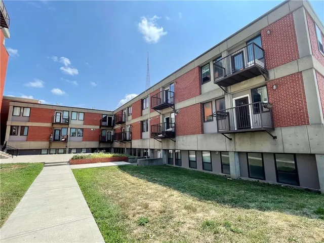 $235,000 | 2980 Baltimore Avenue, Unit 2204, Kansas City, MO 64108