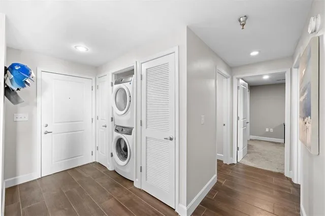 $235,000 | 2980 Baltimore Avenue, Unit 2204, Kansas City, MO 64108