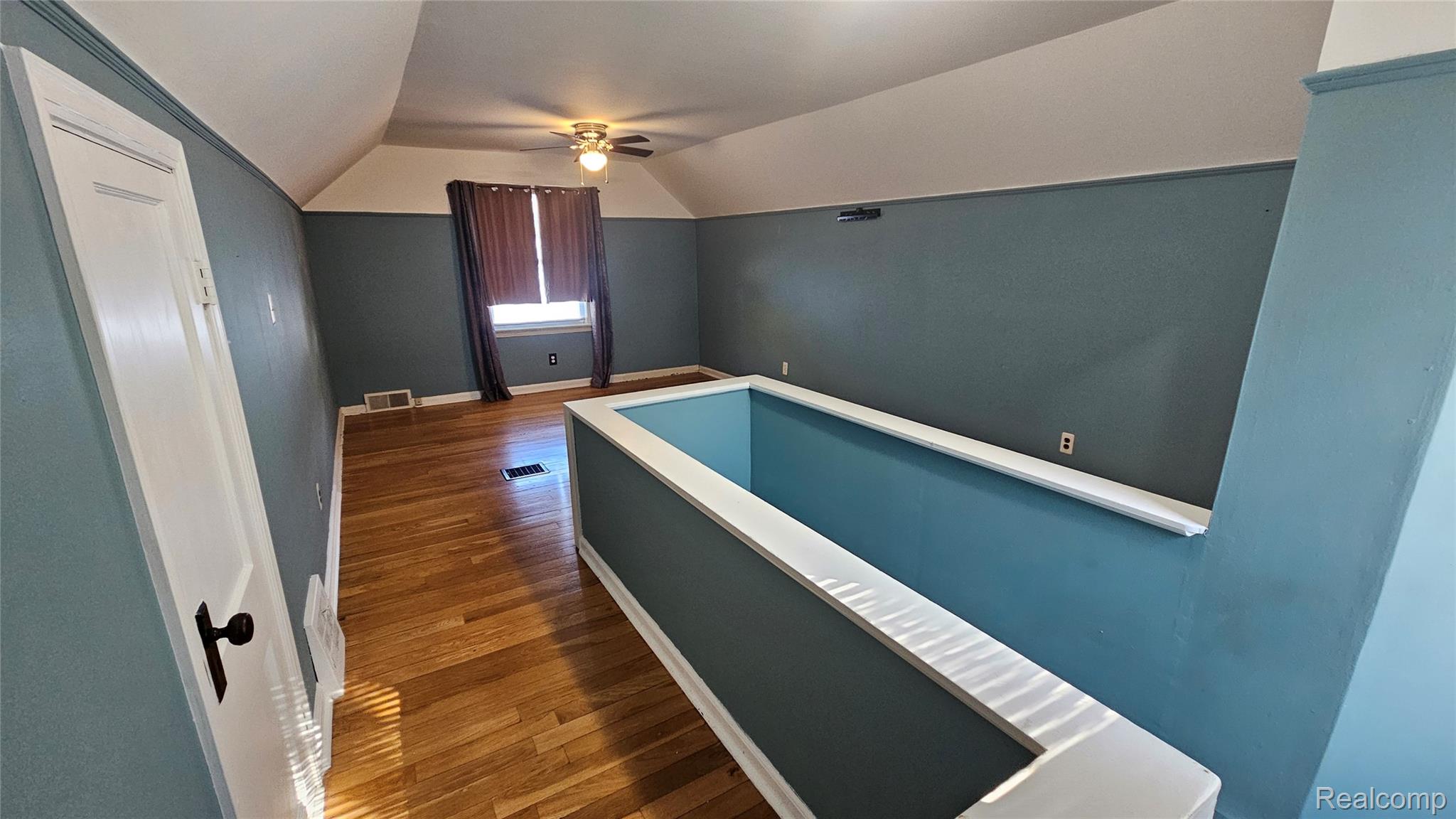 2259 Cambridge Road Berkley, MI 48072 - Photo 10 of 20 20251005_161623.jpg