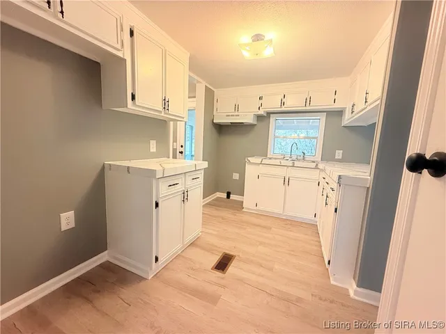 $199,900 | 1015 Crone Road, Memphis, IN 47143