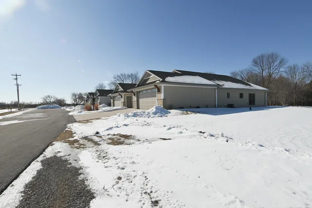 $398,400 | 2765 County Rd EE, Abrams, WI 54101