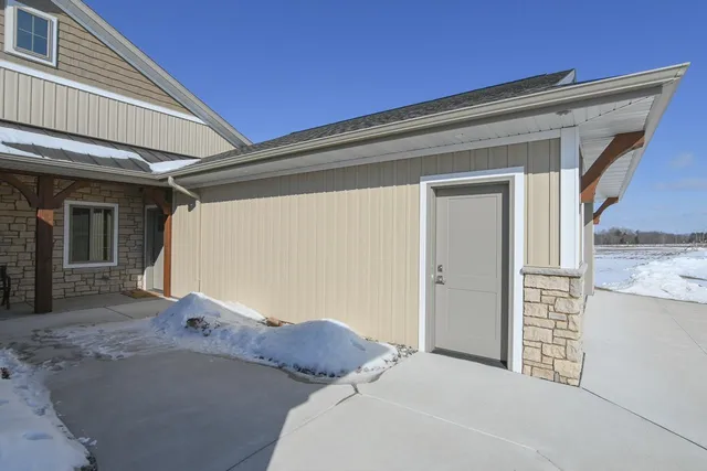 $398,400 | 2765 County Rd EE, Abrams, WI 54101